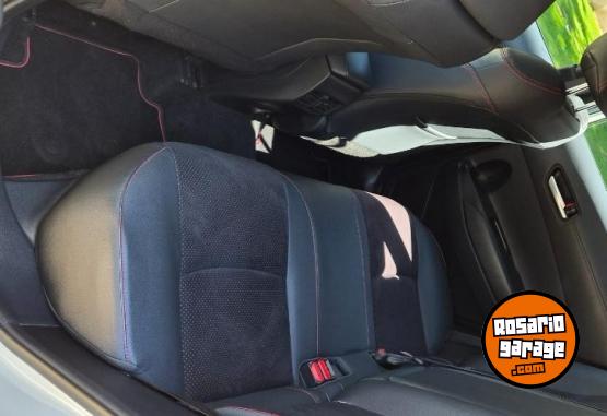 Camionetas - Toyota Corolla Cross GR 2023 Nafta 64000Km - En Venta