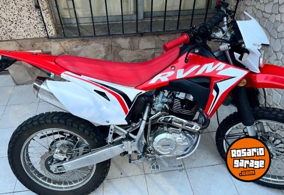 Motos - RVM Cz L 2022 Nafta 2900Km - En Venta