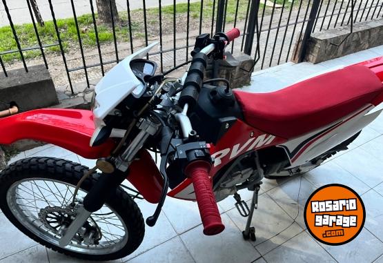 Motos - RVM Cz L 2022 Nafta 2900Km - En Venta