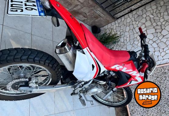 Motos - RVM Cz L 2022 Nafta 2900Km - En Venta
