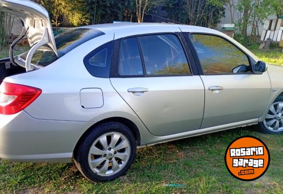 Autos - Renault Symbol 2009 Nafta 158000Km - En Venta