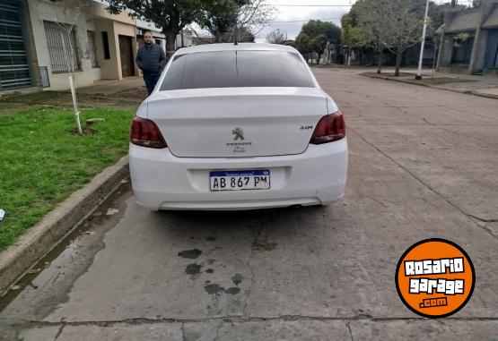 Autos - Peugeot 301 2017 Nafta 85000Km - En Venta