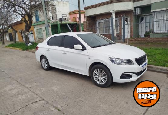 Autos - Peugeot 301 2017 Nafta 85000Km - En Venta
