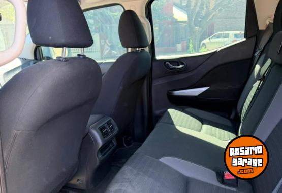 Camionetas - Nissan Frontier XE 4X4 2.3 2023 Diesel 79000Km - En Venta