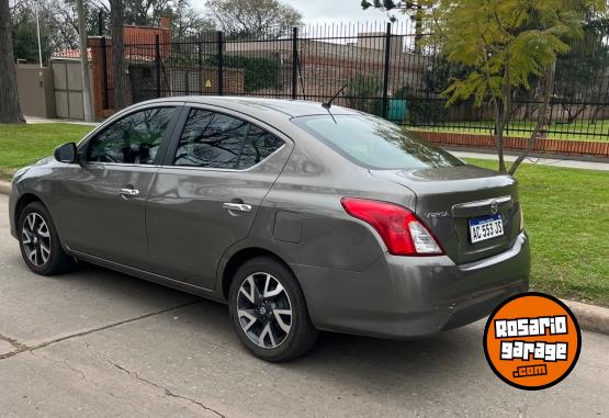 Autos - Nissan Versa 2018 Nafta 130000Km - En Venta