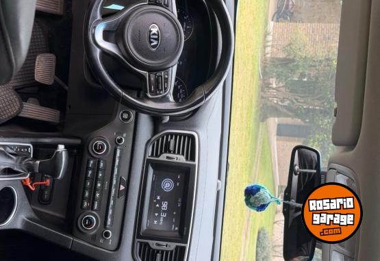 Camionetas - Kia Sportage 2018 Diesel 150000Km - En Venta