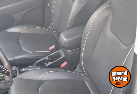 Camionetas - Fiat Toro Freedom 1.8 AT Nafta 2024 Nafta 37000Km - En Venta