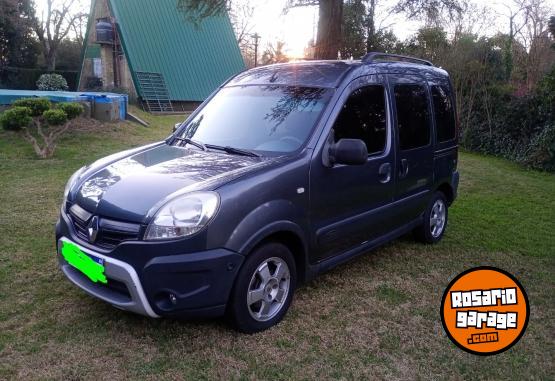 Utilitarios - Renault Kangoo 2016 GNC 240000Km - En Venta