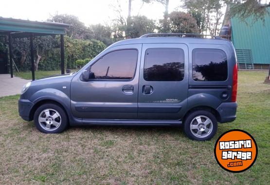Utilitarios - Renault Kangoo 2016 GNC 240000Km - En Venta