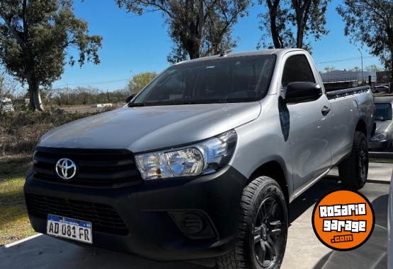 Camionetas - Toyota Hilux cabin simple 2018 Nafta 380000Km - En Venta