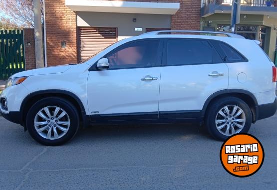 Camionetas - Kia Sorento 2012 Nafta 200000Km - En Venta