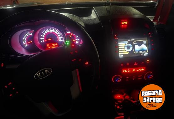 Camionetas - Kia Sorento 2012 Nafta 200000Km - En Venta