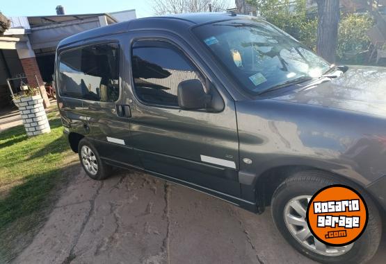 Utilitarios - Peugeot Parnert 2011 Diesel 240000Km - En Venta