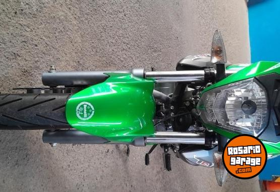 Motos - Benelli TNT 15 2024 Nafta 9500Km - En Venta