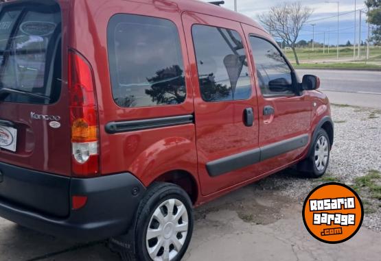 Utilitarios - Renault Authentic plus 2015 GNC 160000Km - En Venta