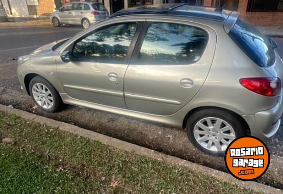 Autos - Peugeot 207 2010 Diesel 150000Km - En Venta