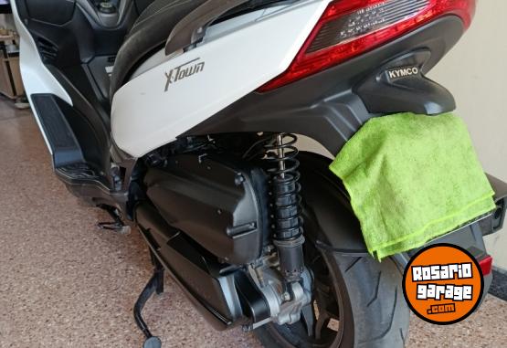 Motos - Kymco X-TOWN 250 2022 Nafta 10700Km - En Venta
