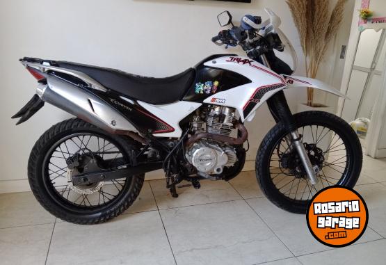 Motos - Corven Triax 250 2018 Nafta 15000Km - En Venta