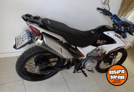 Motos - Corven Triax 250 2018 Nafta 15000Km - En Venta