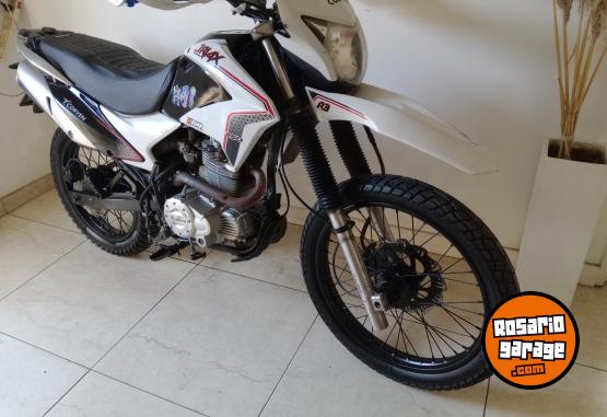 Motos - Corven Triax 250 2018 Nafta 15000Km - En Venta