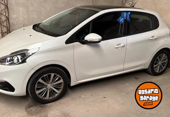 Autos - Peugeot 208 feline 2019 Nafta 40000Km - En Venta