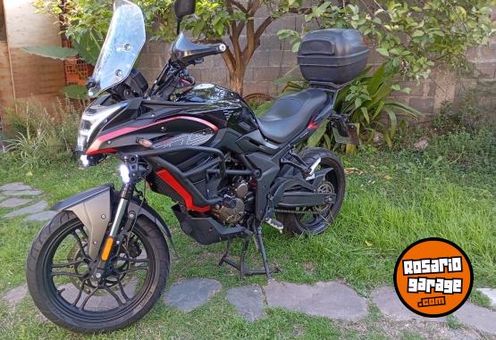 Motos - Voge 300DS 2022 Nafta 9800Km - En Venta