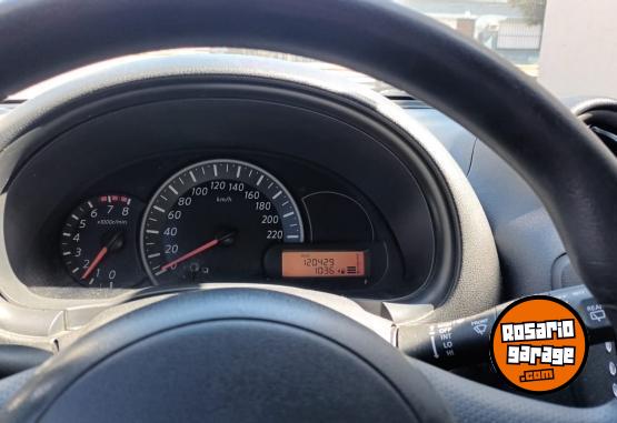 Autos - Nissan Marcha Visia 2013 Nafta 120000Km - En Venta