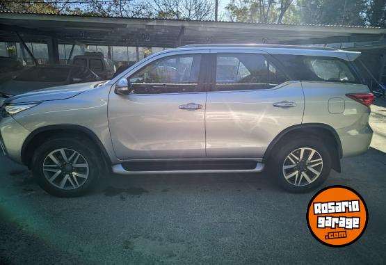 Camionetas - Toyota SW4 2017 Diesel 165000Km - En Venta
