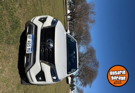 Camionetas - Toyota SW4 2.8 SRX 204 CV AT 2022 Diesel 74457Km - En Venta