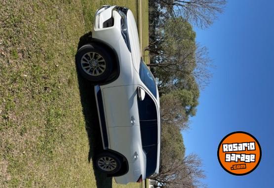 Camionetas - Toyota SW4 2.8 SRX 204 CV AT 2022 Diesel 74457Km - En Venta