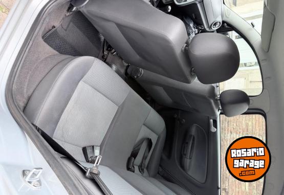Autos - Volkswagen Gol Trend 2011 Nafta 124000Km - En Venta