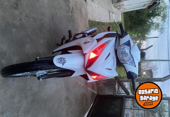 Motos - Honda wave 110 2024 Nafta 9300Km - En Venta