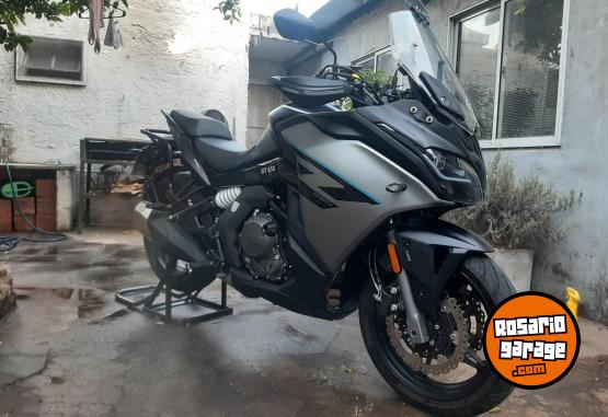 Motos - CF GT 650 2024 Nafta 7000Km - En Venta