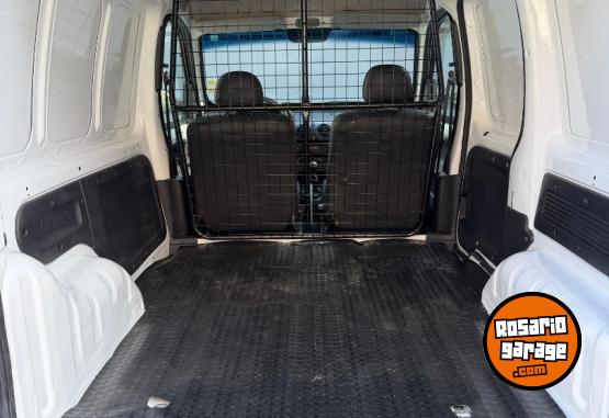 Utilitarios - Renault Kangoo furgón 2017 Nafta 120000Km - En Venta