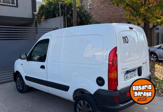 Utilitarios - Renault Kangoo furgón 2017 Nafta 120000Km - En Venta