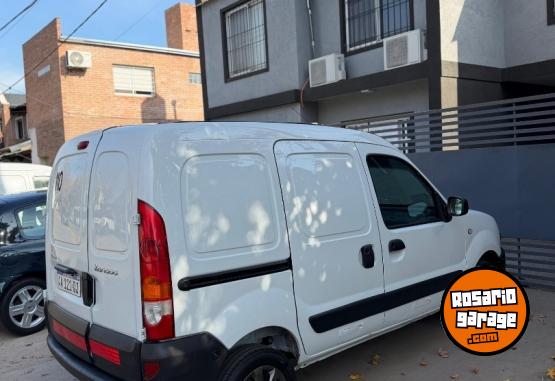 Utilitarios - Renault Kangoo furgón 2017 Nafta 120000Km - En Venta