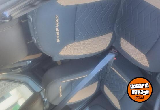 Utilitarios - Renault Kangoo 2024 Nafta 17000Km - En Venta