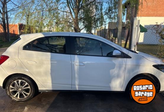 Autos - Chevrolet Onix 2014 GNC 125000Km - En Venta