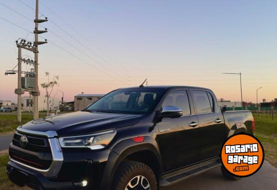 Camionetas - Toyota Hilux 2021 Diesel 70000Km - En Venta