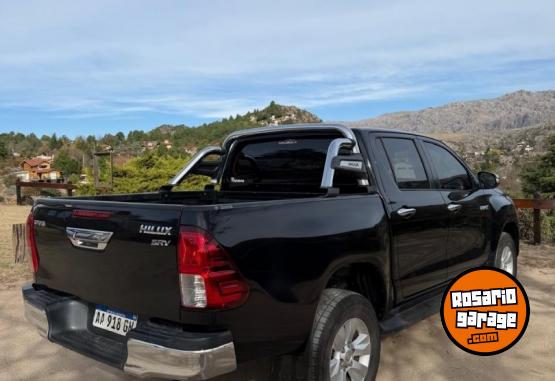 Camionetas - Toyota Hilux 2017 Diesel 110000Km - En Venta