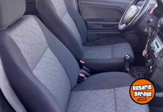 Autos - Ford 2011 xls 2011 GNC 170000Km - En Venta
