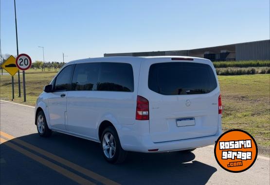 Utilitarios - Mercedes Benz Vito 111 CDI 2017 Diesel 264000Km - En Venta