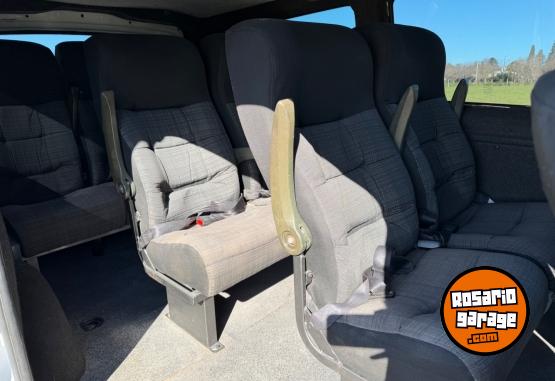 Utilitarios - Mercedes Benz Vito 111 CDI 2017 Diesel 264000Km - En Venta