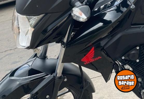 Motos - Honda Twister 2026 Nafta 2000Km - En Venta