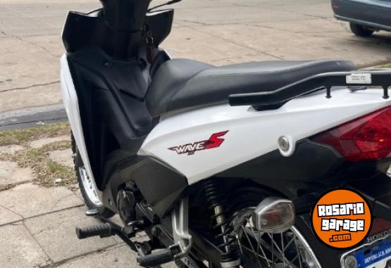 Motos - Honda Wawe 2022 Nafta 8000Km - En Venta
