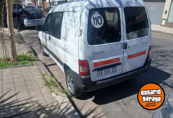 Utilitarios - Citroen Berlingo HDI 2016 Diesel 200000Km - En Venta