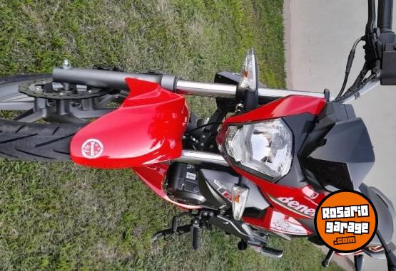 Motos - Benelli Tnt15 2023 Nafta 5400Km - En Venta