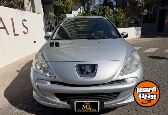 Autos - Peugeot 207 Active 2014 Nafta 130000Km - En Venta