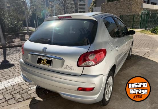 Autos - Peugeot 207 Active 2014 Nafta 130000Km - En Venta