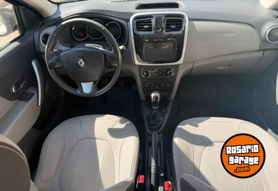 Autos - Renault Logan 2014 Nafta 140000Km - En Venta